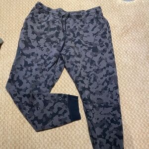 Nike Tech Black Camo Jogger Sweatpants XL Men Sportswear NSW Fleece CJ5981 010